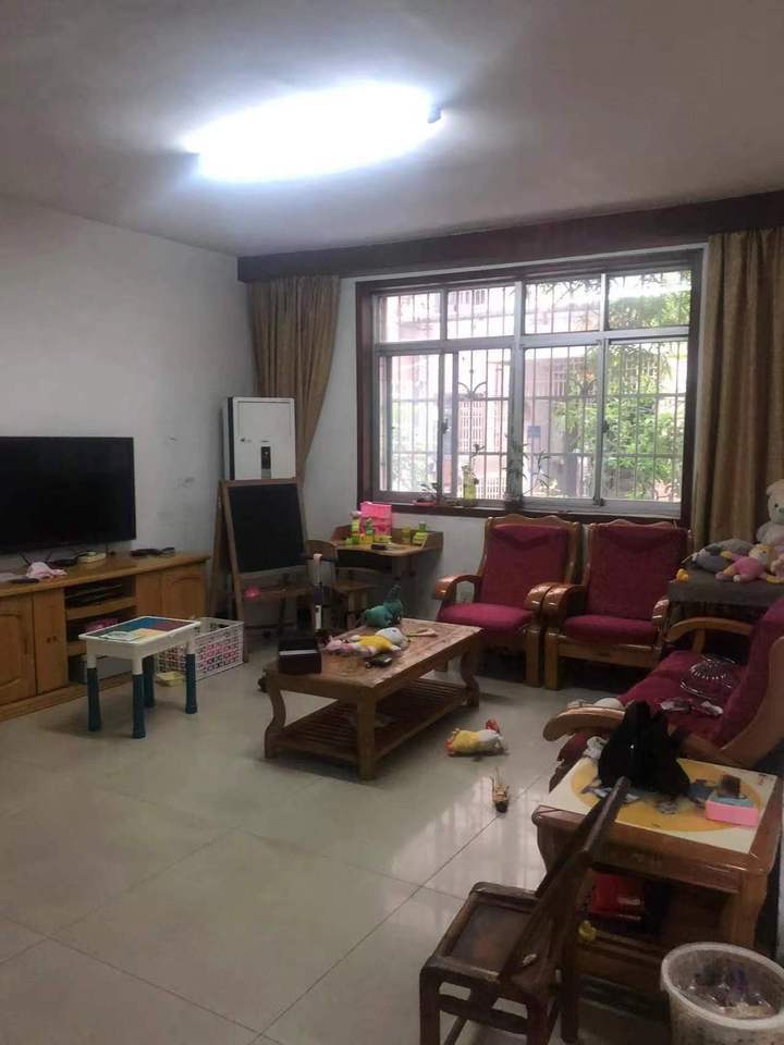 漣源百貨城（紅星副食品批發(fā)市場(chǎng)）法拍房2棟624房