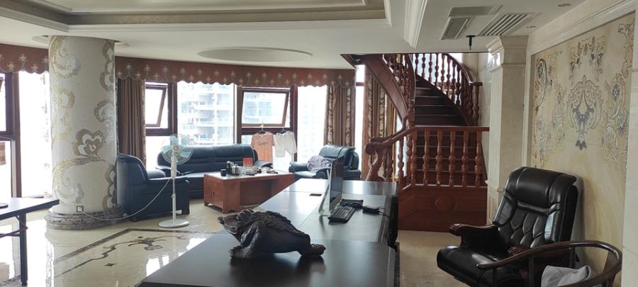 湘江世紀(jì)城富灣國際法拍房5棟2701號(hào)（雙學(xué)區(qū)）