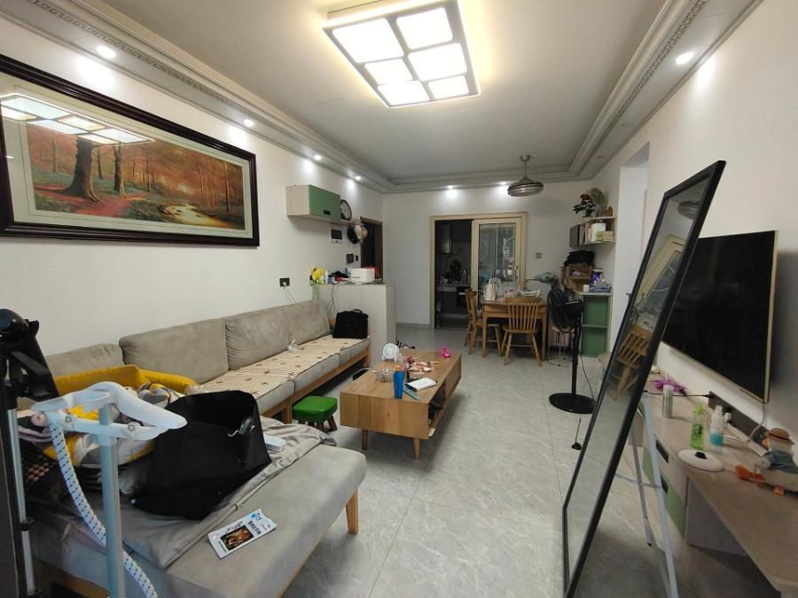 麓谷小鎮(zhèn)（樂谷園）法拍房4棟1806號及房屋內的家具、家電及其它附屬物品等財產