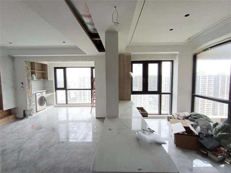 中南國際眼鏡城（中偉商業(yè)中心）法拍房3、4、5棟2301室及其室內(nèi)物品