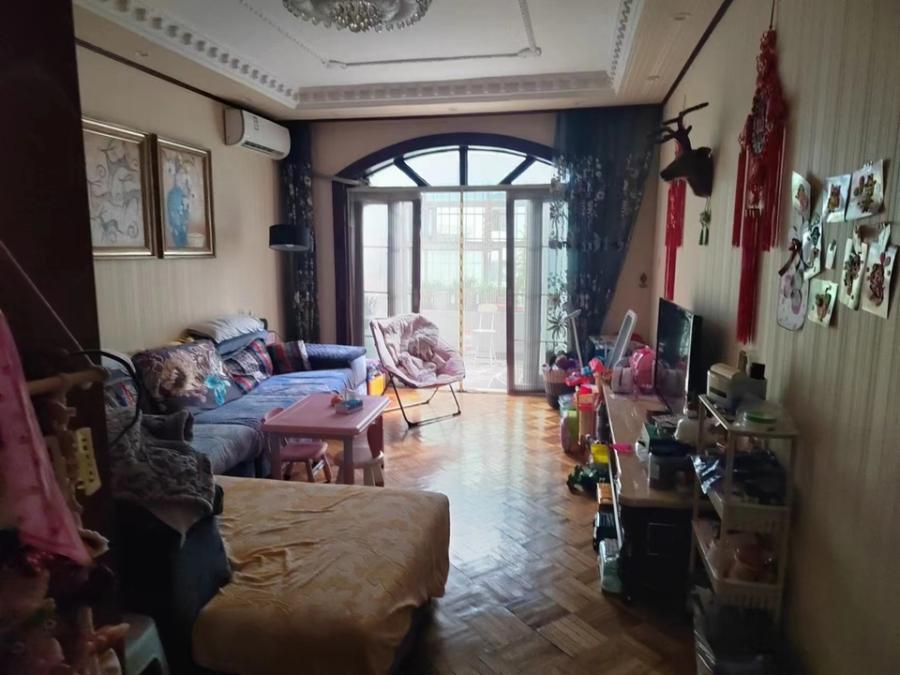 （濱江）火炬城法拍房R5-R12組團(tuán)R9棟201房及12號(hào)車庫(kù)