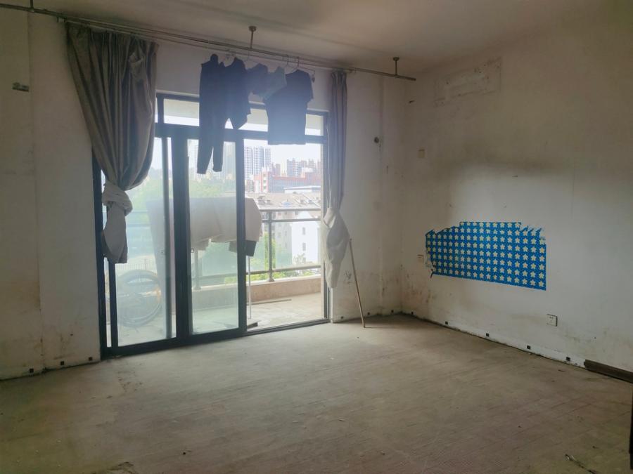 金典商務(wù)中心法拍房1、2、3、4棟618號