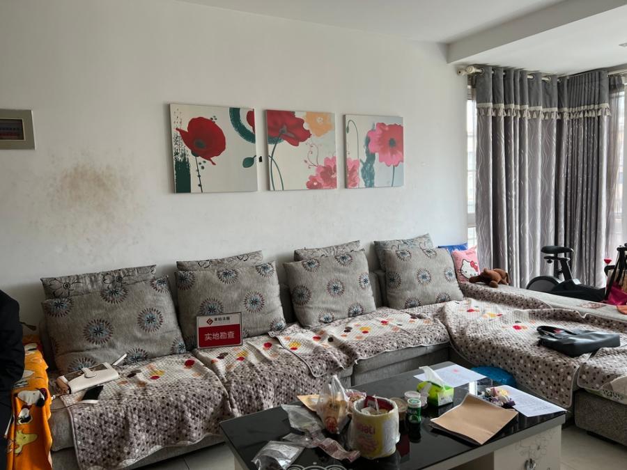 鑫天山城明珠法拍房2棟1707、1708室