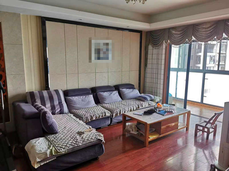 湘江世紀城臨江苑法拍房7棟2002號（雙學(xué)區(qū)）