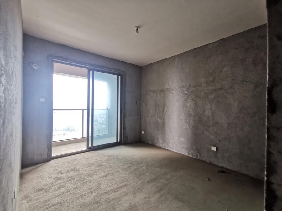 八方小區(qū)（觀沙路268號(hào)）法拍房C區(qū)C10棟2005號(hào)（含C區(qū)C3號(hào)車庫B2層613號(hào)）（雙學(xué)區(qū)）