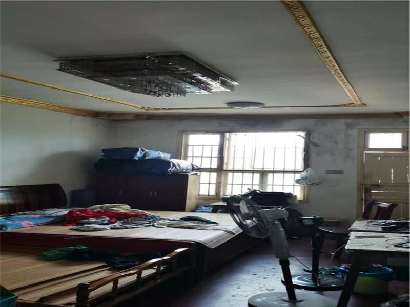 金井社區(qū)金長(zhǎng)路58號(hào)法拍房101室、102室、201室、202室、301室、302室