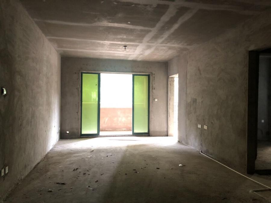 富基世紀(jì)公園法拍房41#、42#棟202室