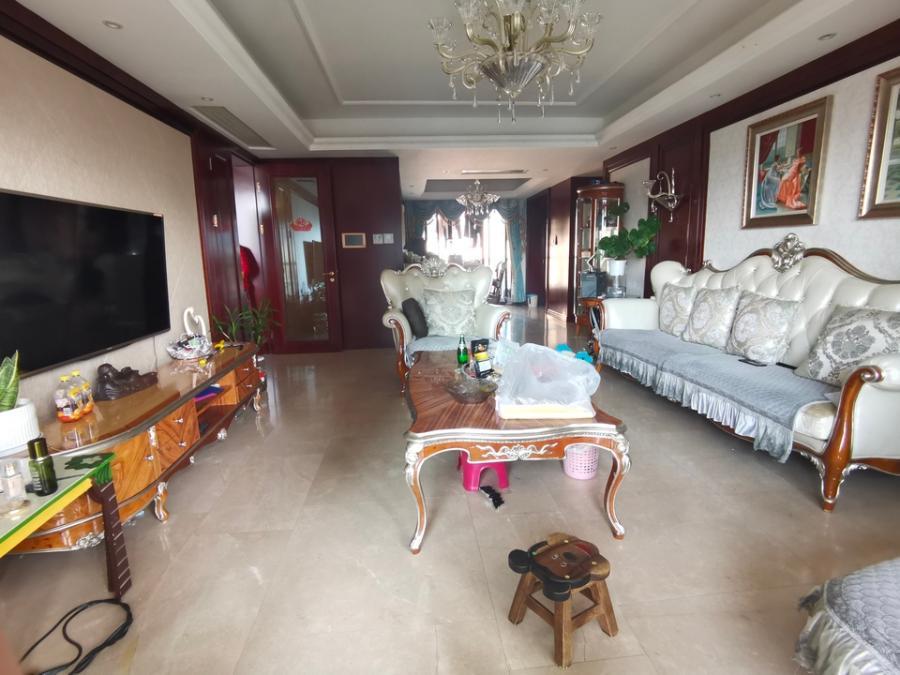 運(yùn)達(dá)中央廣場法拍房4棟1904號