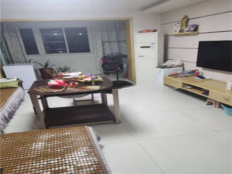 景環(huán)小區(qū)法拍房B3、B4棟203房