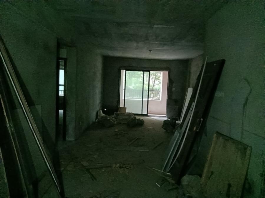 三一街區(qū)法拍房一期2、3棟104室