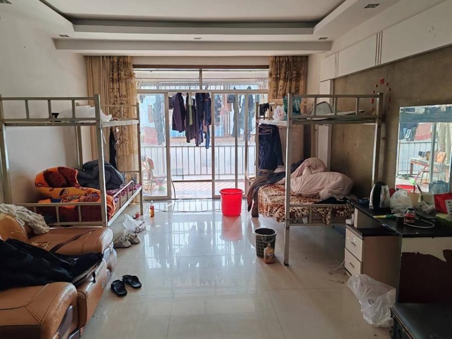 星城名典法拍房1號，2號棟606