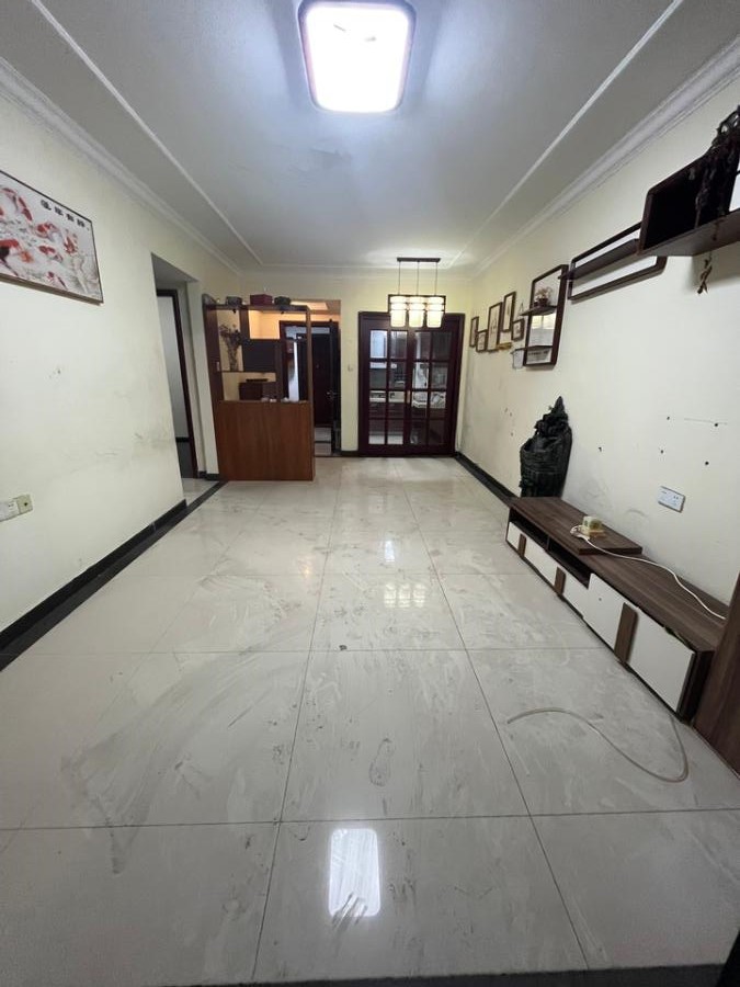 恒大城法拍房5、6、7棟703房