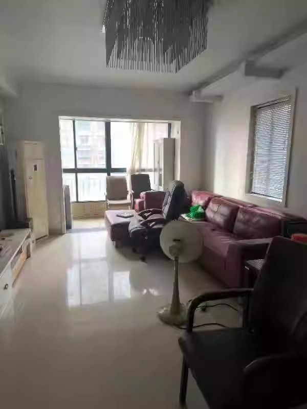 東方新城（東璽門(mén)）法拍房L2棟1608號(hào)房及室內(nèi)物品