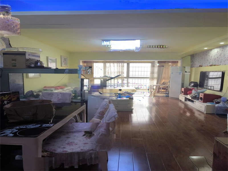 弘欣公寓法拍房12、13棟1701號