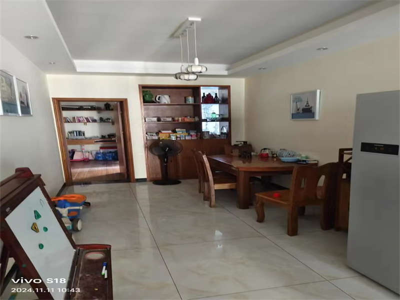 新盛瓏璟臺(tái)（瓏璟雅苑）法拍房8棟1801號(hào)房產(chǎn)羅斌享有的50%份額