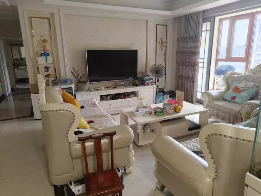 (8折)湘誠德峰小區(qū)法拍房B6棟2404號房 (8折)湘誠德峰小區(qū)法拍房B6棟2404號房