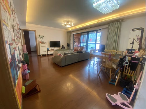 （雙學(xué)位）萬科魅力之城（城際新苑）法拍房12棟206號(hào)房