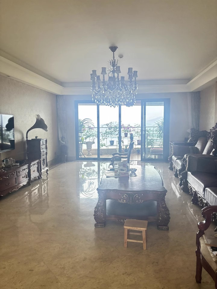 （7.8折 一線江景）華遠(yuǎn)華中心法拍房1號樓A、B座1506室