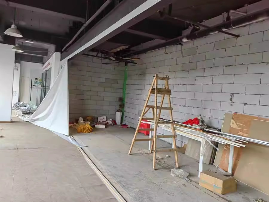 （大學(xué)城）南麓大廈法拍商業(yè)201號(hào)、202號(hào)