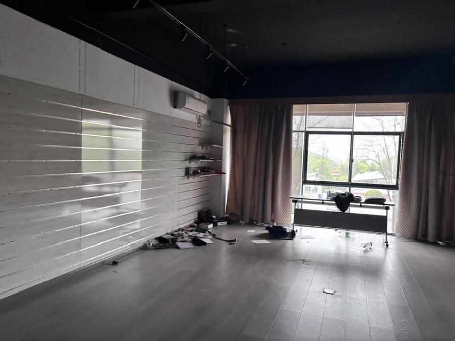 （兩層門面）悅禧國(guó)際山莊商住樓101房、201房、202房