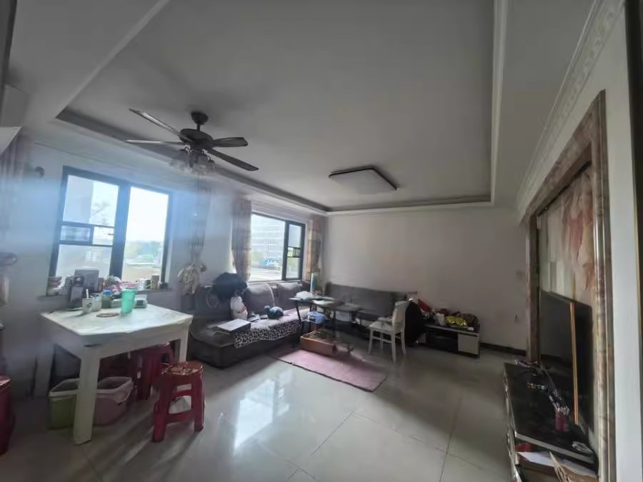 華潤(rùn)置地廣場(chǎng)一期法拍房1棟401號(hào)房