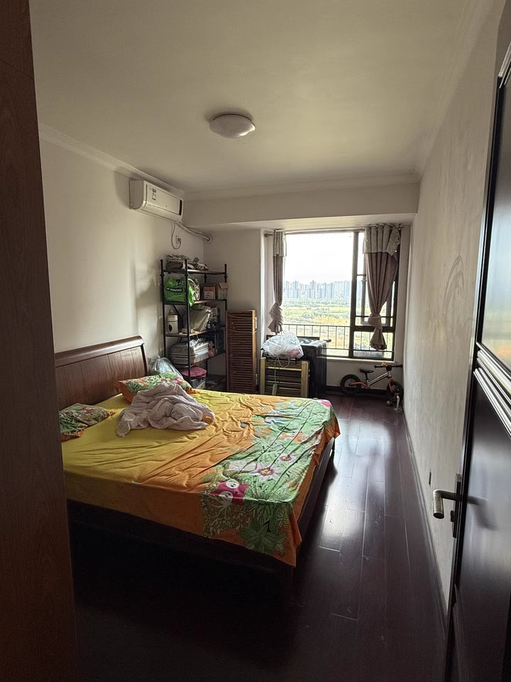 (8折)中海國(guó)際社區(qū)一期(中海江御名園香樟街)法拍房3棟2604號(hào)房 (8折)中海國(guó)際社區(qū)一期(中海江御名園香樟街)法拍房3棟2604號(hào)房