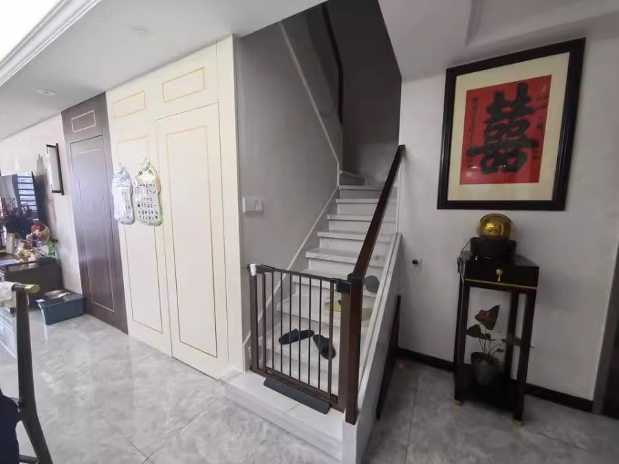 (8.5折 雙學(xué)位)建發(fā)央著法拍房6棟3805室 (8.5折 雙學(xué)位)建發(fā)央著法拍房6棟3805室