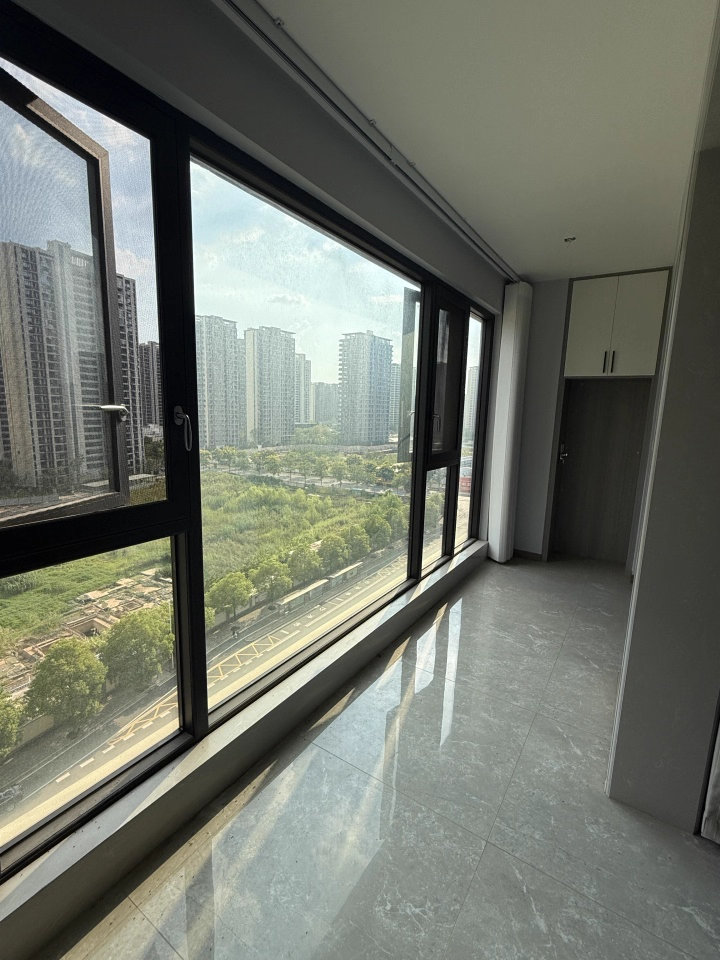 映客龍湖璟翠中心（映客龍湖商業(yè)中心）法拍房G4棟1103房